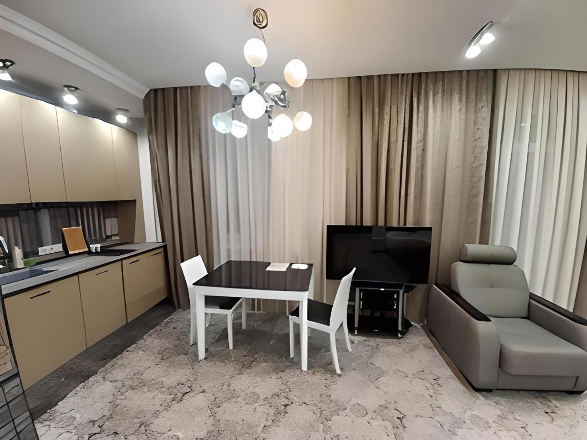 Inn Home Apartments In Kiev Center Exteriér fotografie