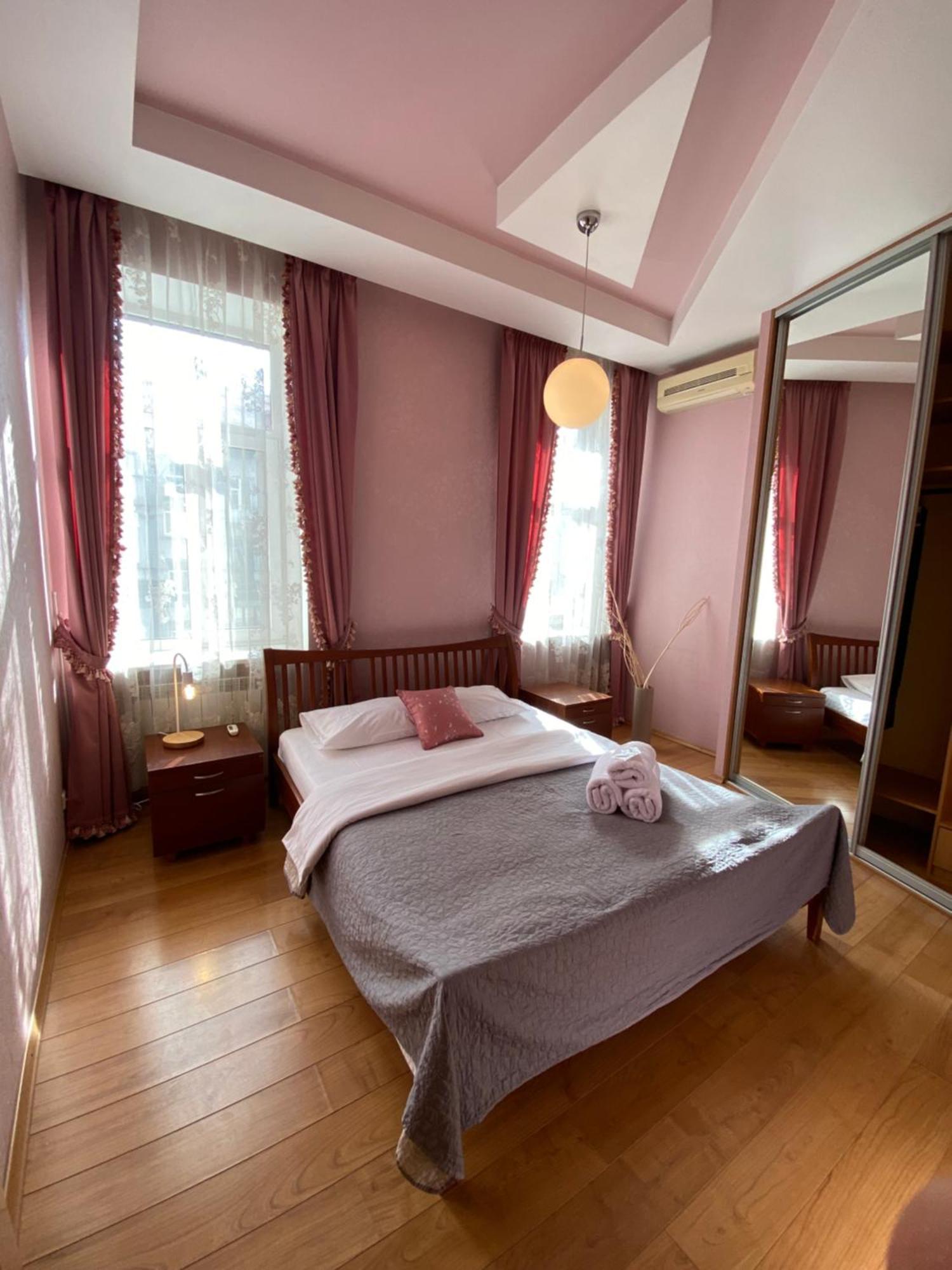 Inn Home Apartments In Kiev Center Exteriér fotografie