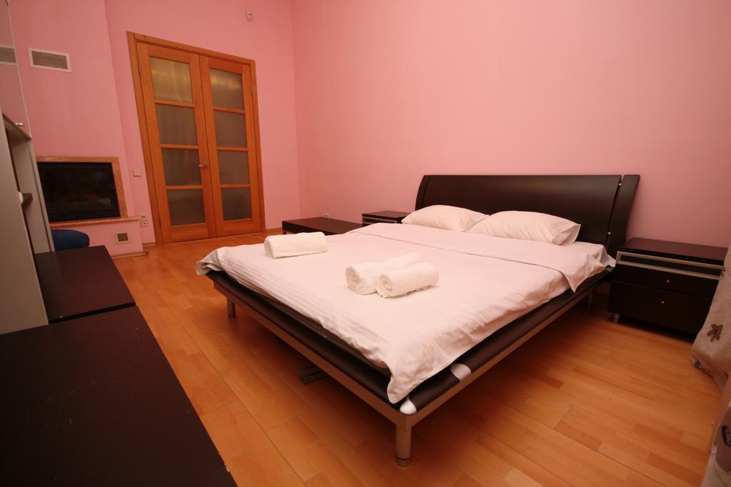 Inn Home Apartments In Kiev Center Exteriér fotografie