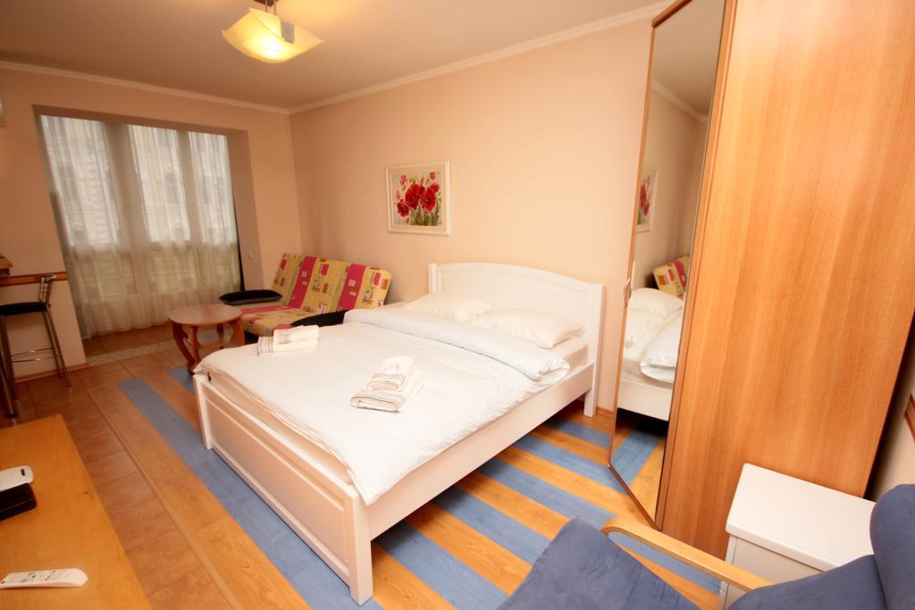 Inn Home Apartments In Kiev Center Exteriér fotografie