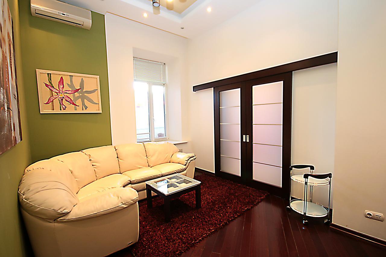 Inn Home Apartments In Kiev Center Exteriér fotografie