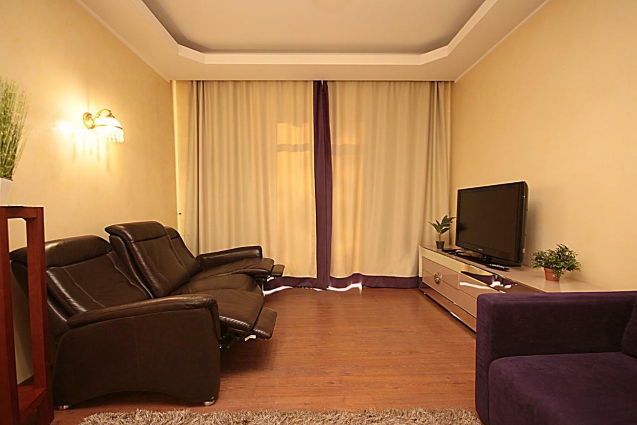 Inn Home Apartments In Kiev Center Exteriér fotografie